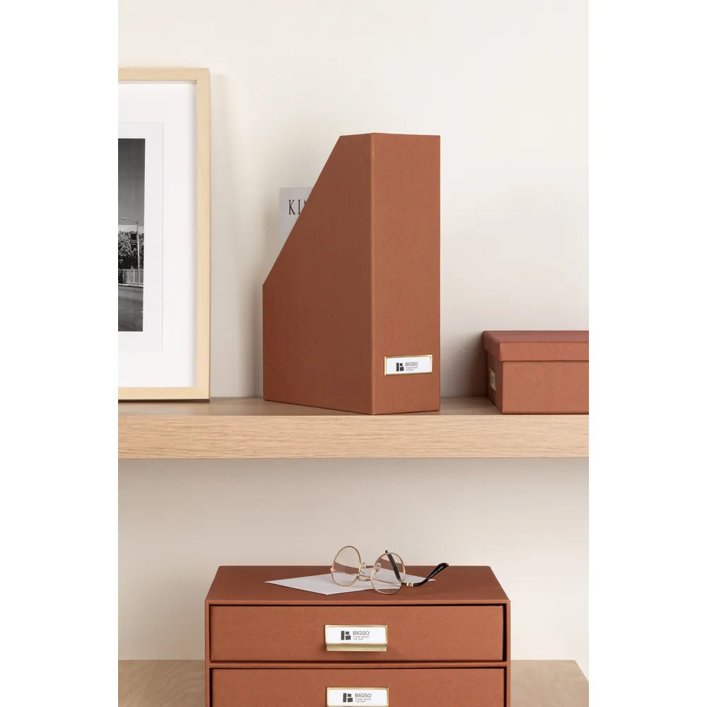 Bigso Box of Sweden – VIKTORIA – document organizer – sienna – detail view 2