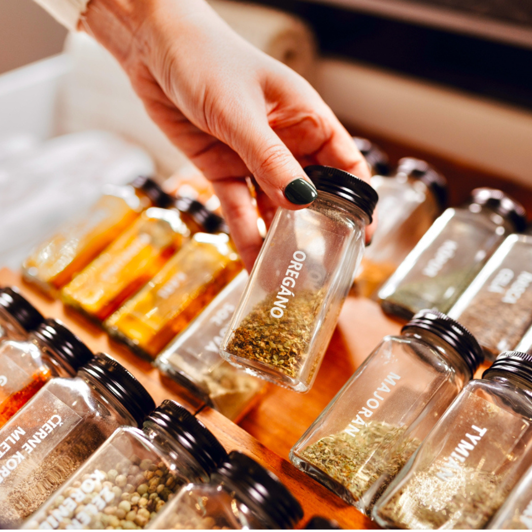 Tidies – Spice jar drawer organizer – acacia – detail view 7