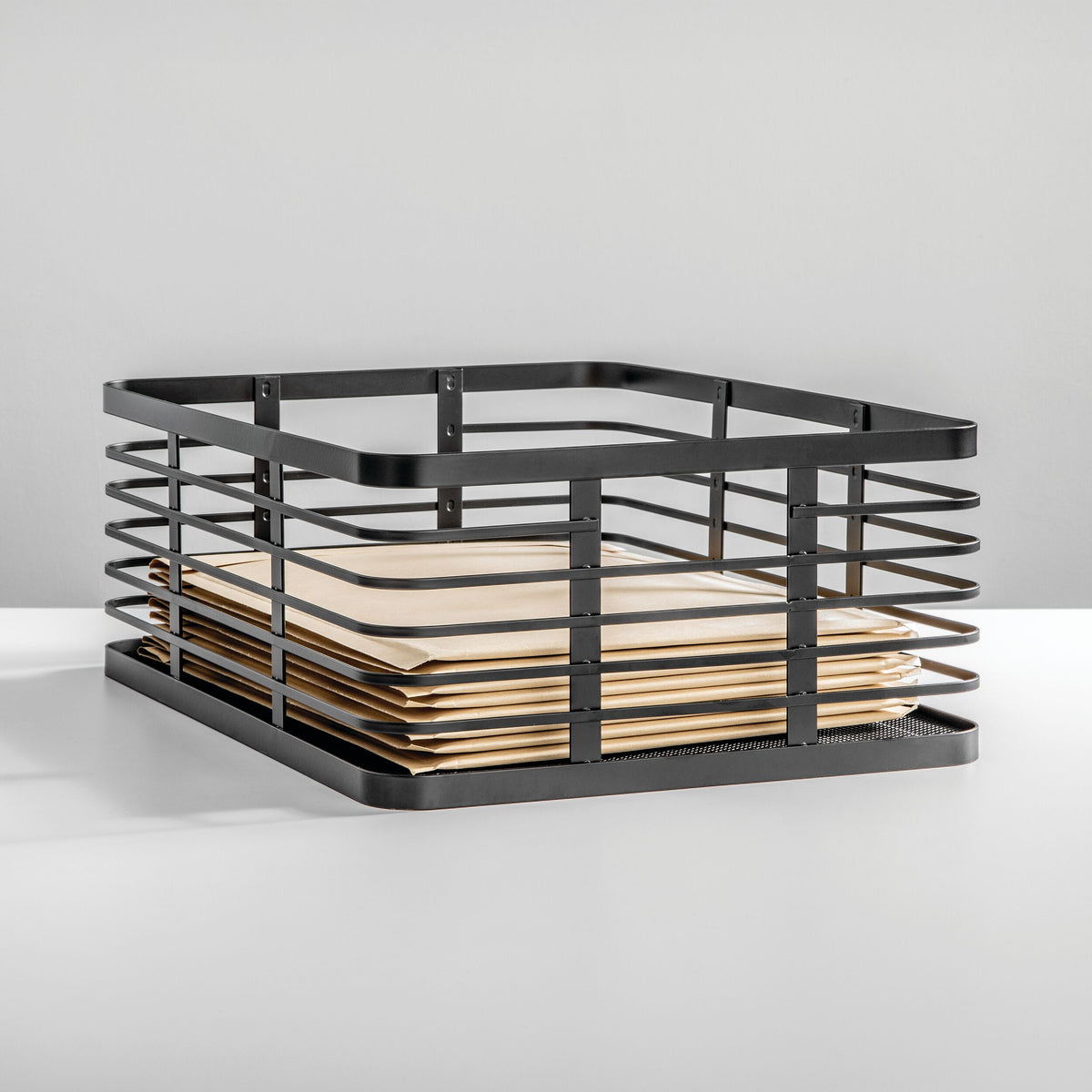 iDesign – Carson steel basket 40 x 30 x 15 – black – 25934 – detail view 12
