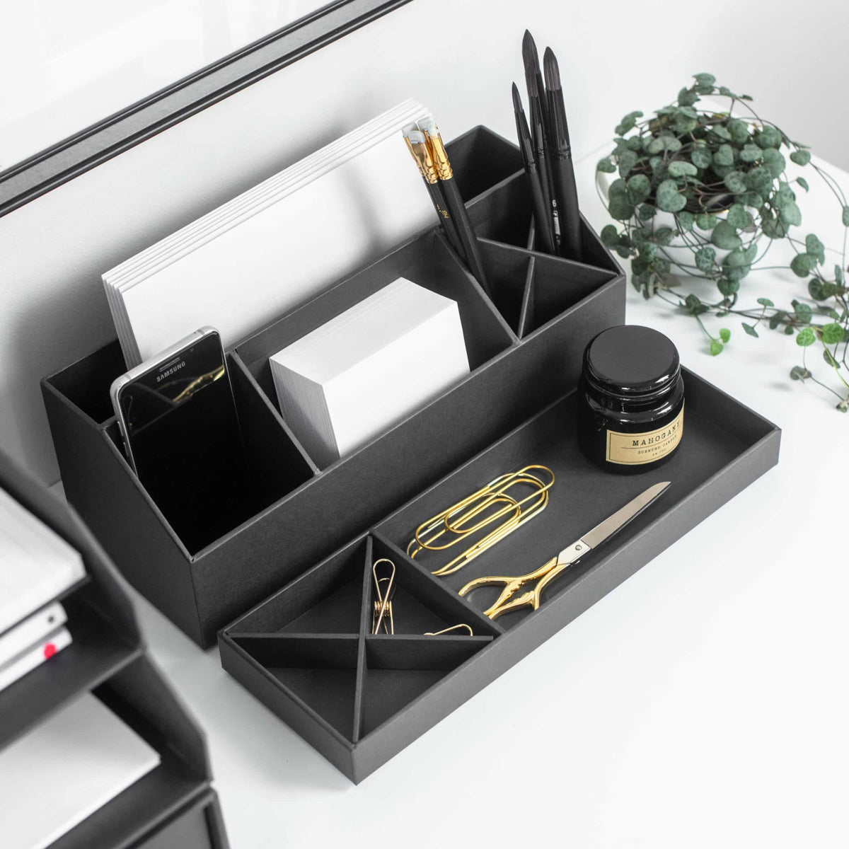 Bigso Box of Sweden – Elisa – desk organizer – dark grey – detail view 4