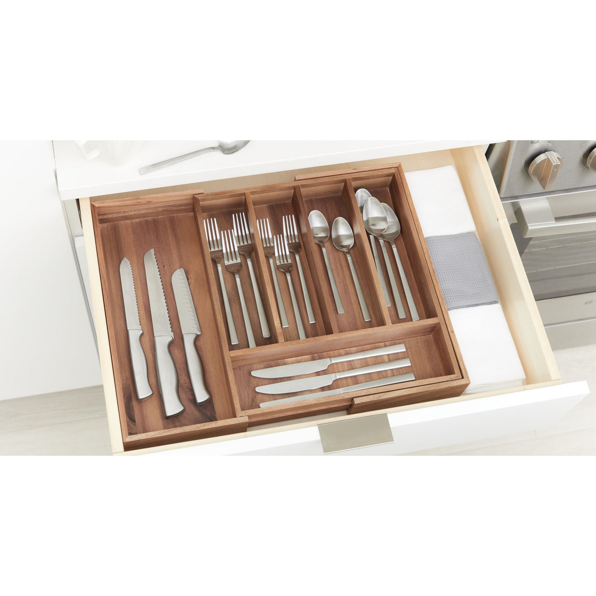 iDesign – Acacia pull-out drawer organizer – 40274 – detail view 23
