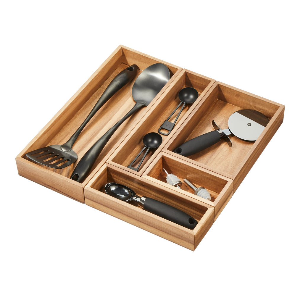 iDesign – Acacia pull-out drawer organizer – 40274 – detail view 5
