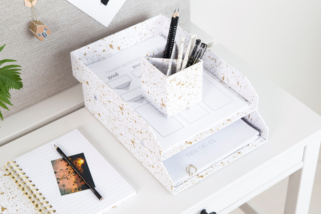 Bigso Box of Sweden – HAKAN – desktop document tray – gold – detail view 6