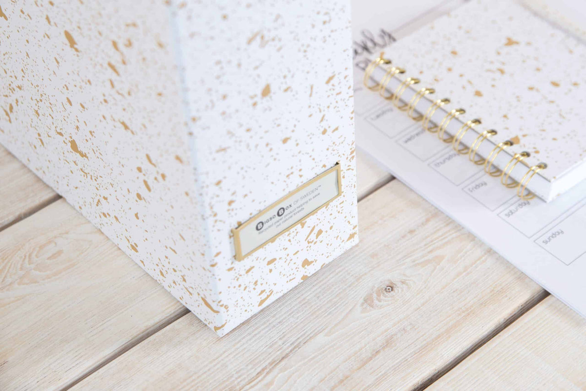Bigso Box of Sweden – VIKTORIA – document organizer – gold – detail view 6