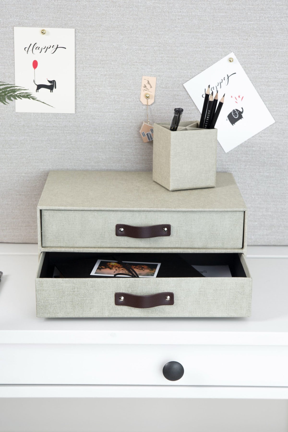 Bigso Box of Sweden – BIRGER – 2-drawer document – linen – detail view 4