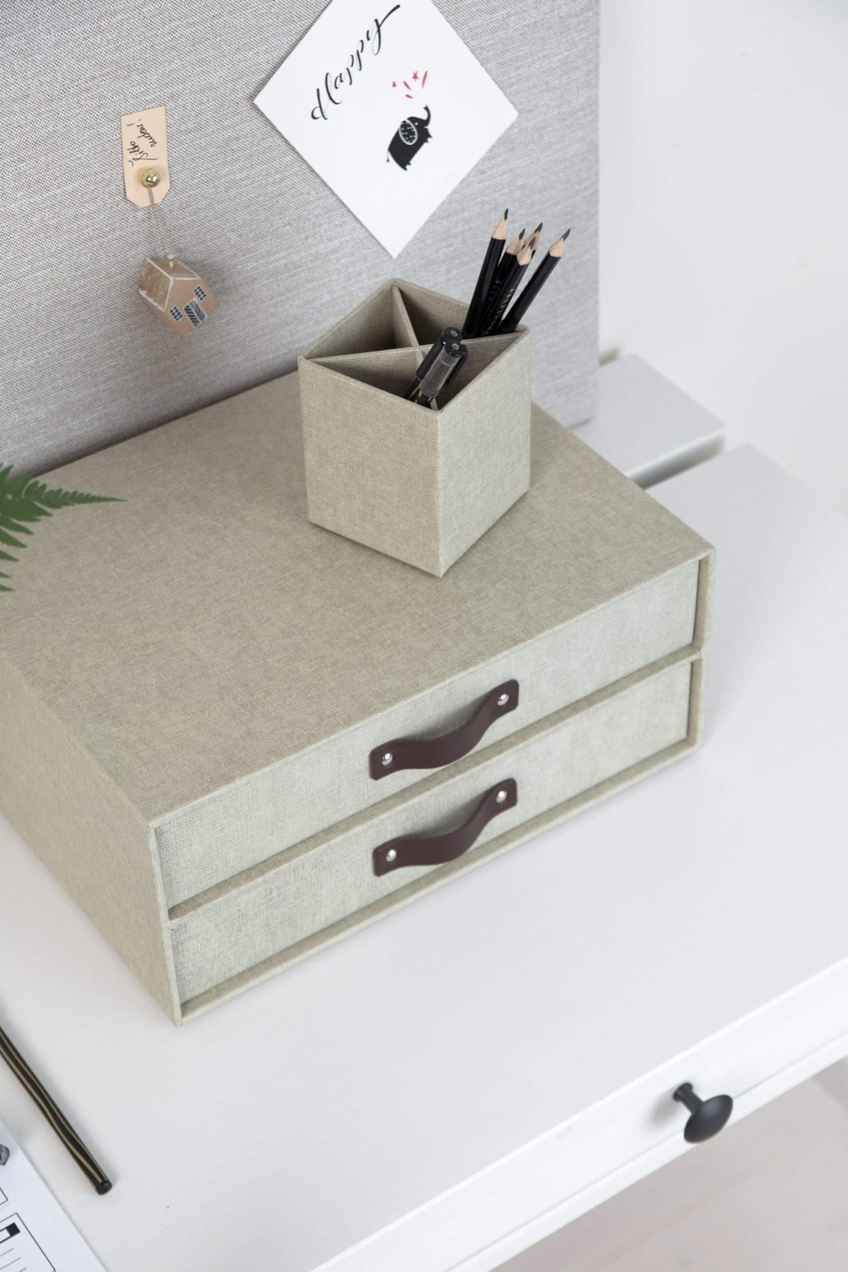 Bigso Box of Sweden – BIRGER – 2-drawer document – linen – detail view 5