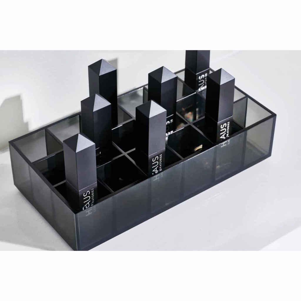 iDesign x Sarah Tanno – Cosmetic organizer for lips – Smoke – detail view 6