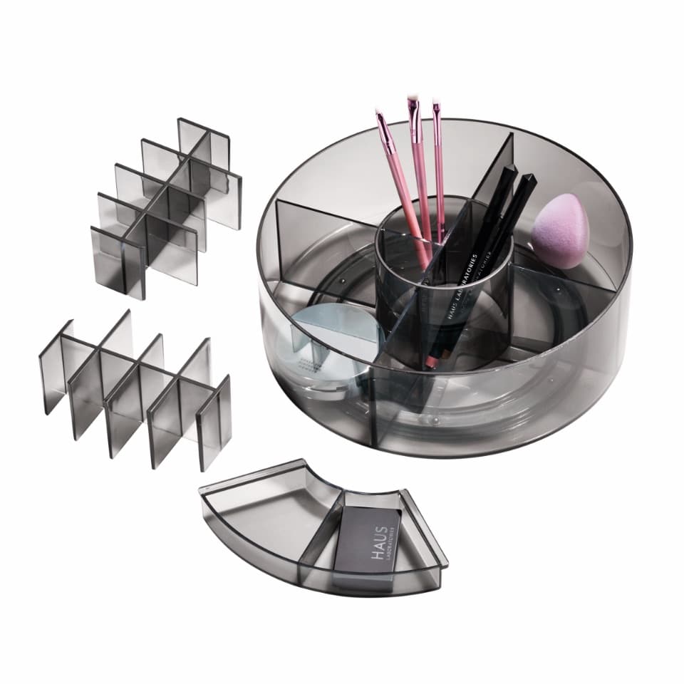 iDesign x Sarah Tanno – Cosmetic Lazy Susan – Smoke – – detail view 4