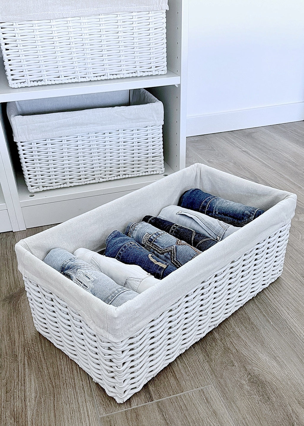 Tidies – White woven basket – L – detail view 4