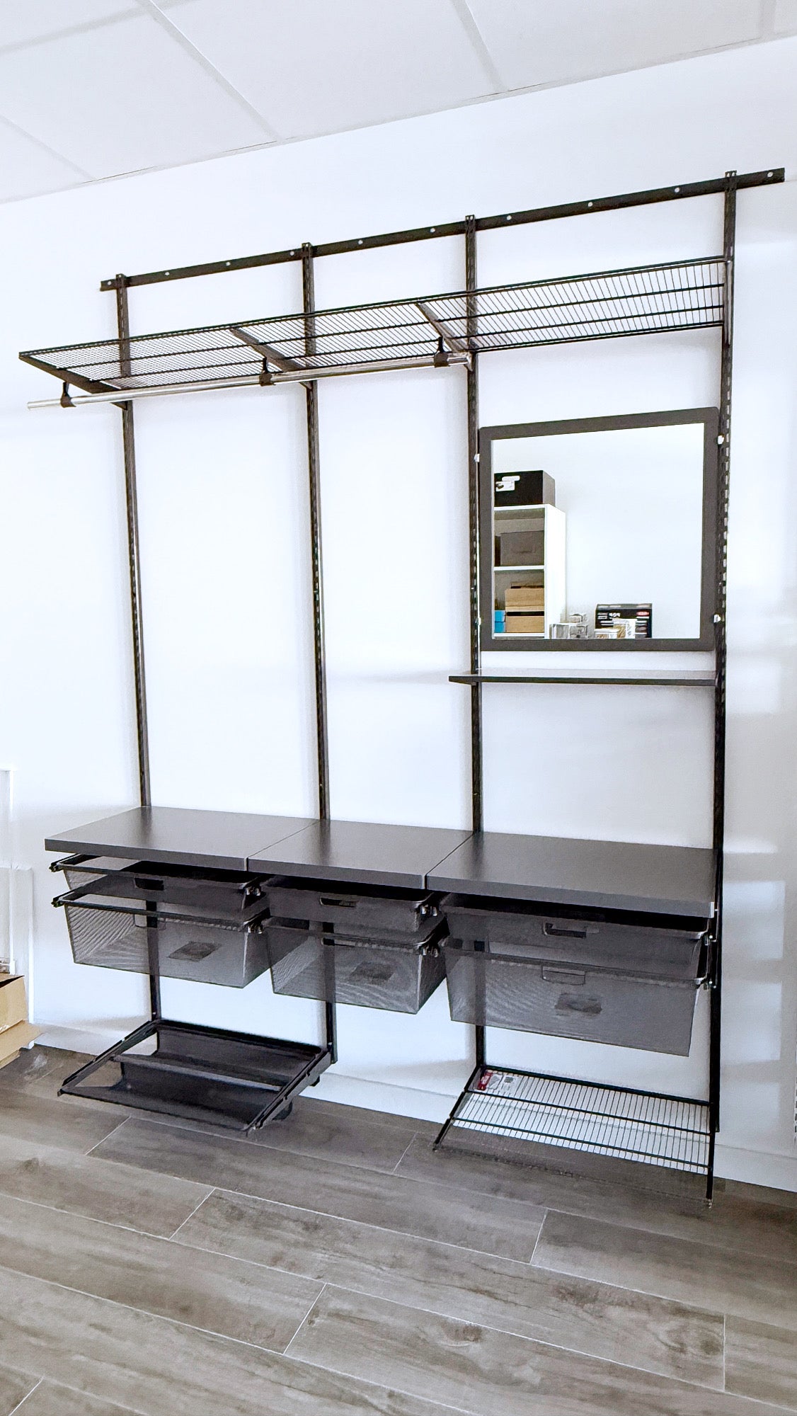 Elfa – Wardrobe system promotion – detail view 3