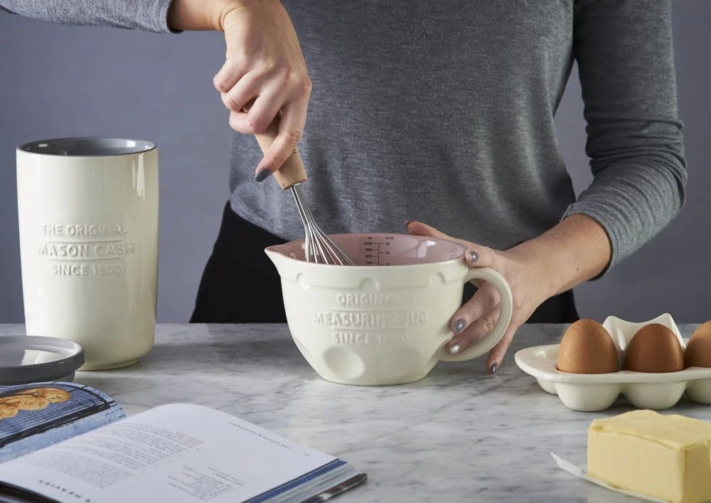 Mason Cash Innovative Measuring Jug with Pouring Spout, 1 L – detail view 2