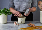 Mason Cash Innovative 2-in-1 Ceramic Garlic Store & Grater – detail view 6