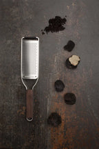 Microplane Master Julienne Grater with Wooden Handle 43304 – detail view 3
