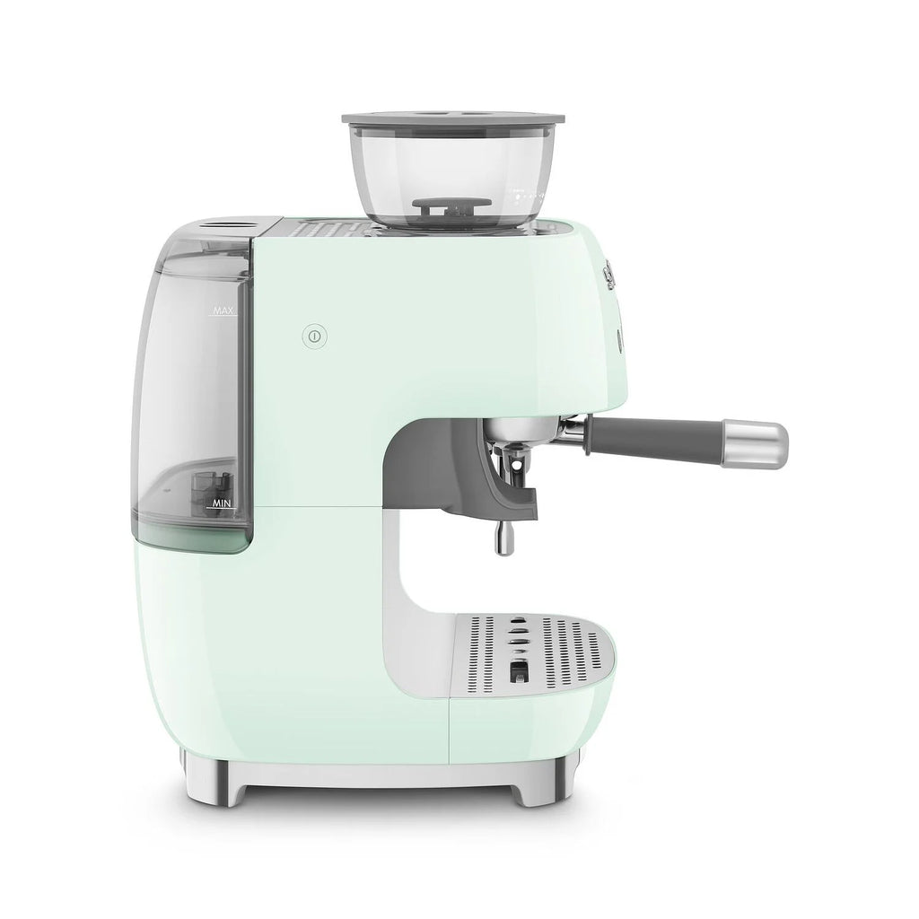 SMEG Coffee Machine EGF03B – detail view 11