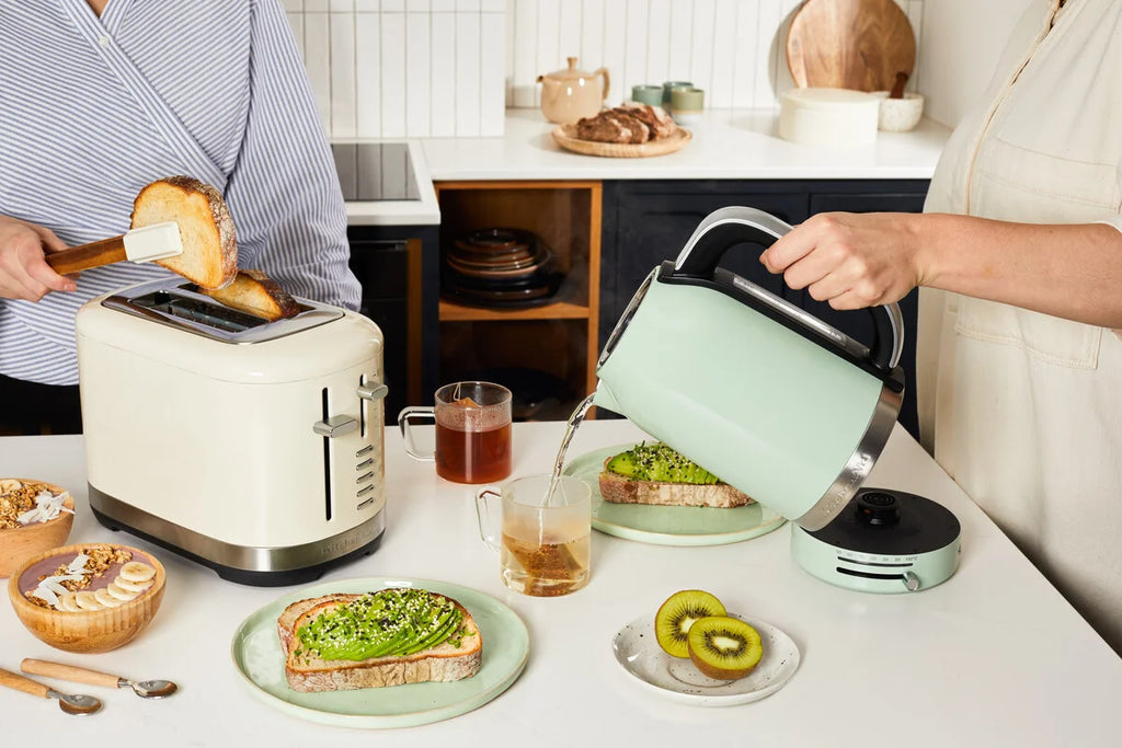 Elektrická rychlovarná konvice KitchenAid 5KEK1701, 1.7 L