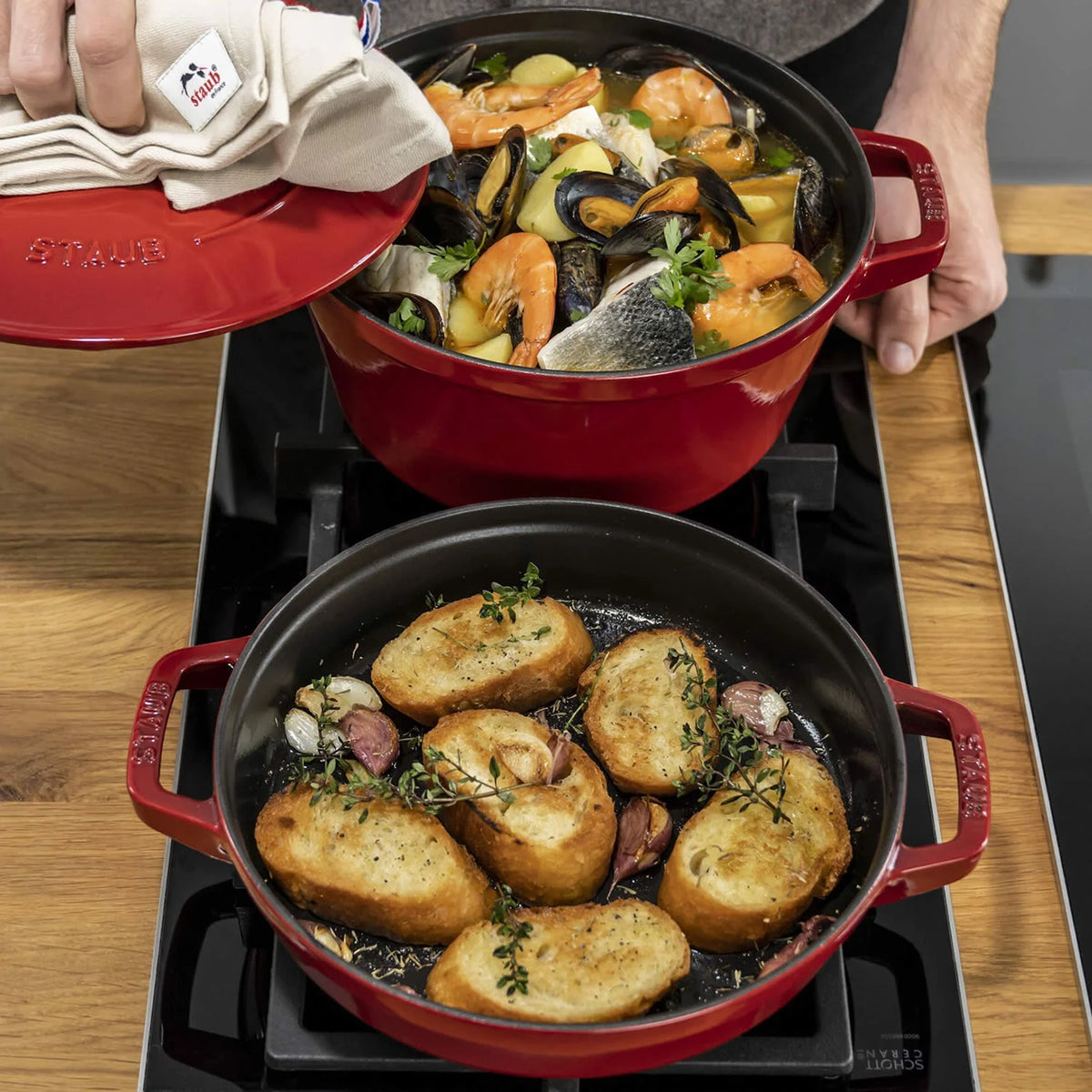 Staub Cocotte 2-Piece Cookware Set, 24 cm – detail view 4