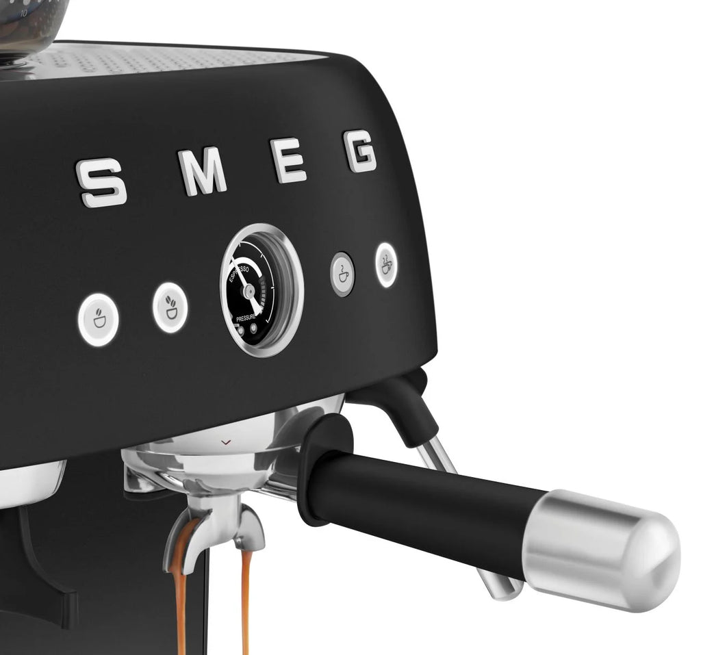 SMEG Coffee Machine EGF03B – detail view 20
